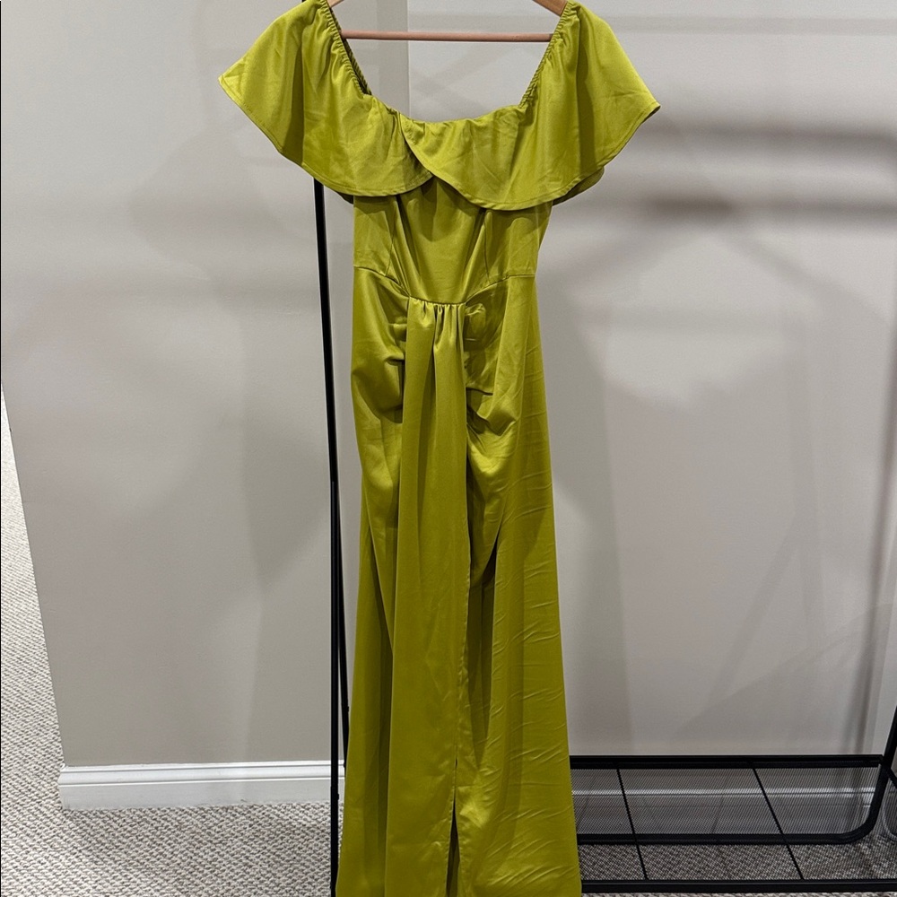 Elegant Off-Shoulder Green Dress